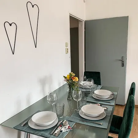 Cozy Heritage In Centre Pressburg